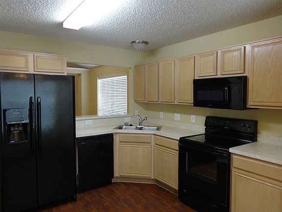 5th image of 10216 Winkler Dr