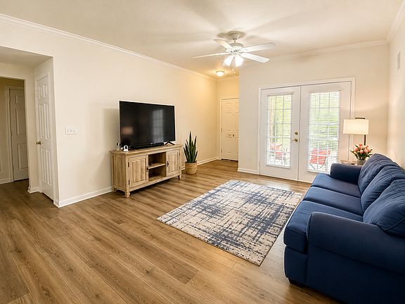 3rd image of 14304 Fredricksburg Dr APT 409