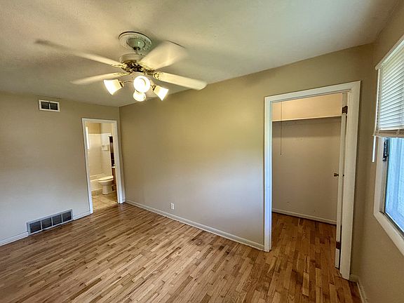 4th image of 818 Elm St