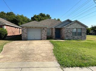 2202 Spikes St, Grand Prairie, TX 75051