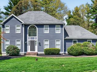 8 Ridgewood Rd, Sterling, MA 01564