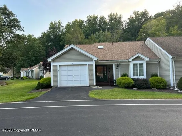 4 Turtle Cv, Stroudsburg, PA 18360
