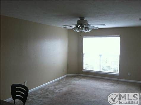 3rd image of 333 Stewarts Landing Cir