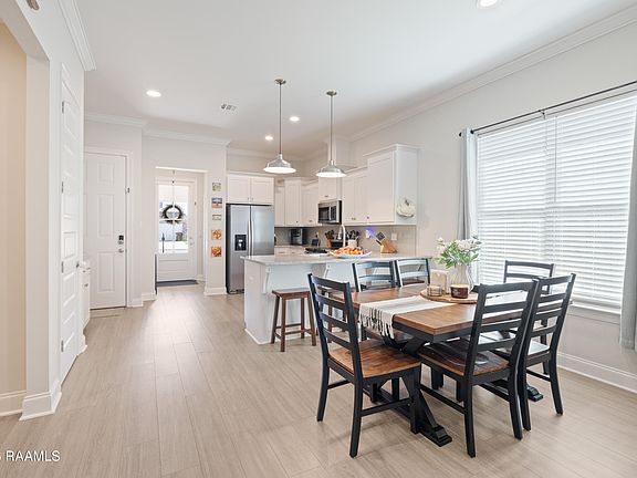 5th image of 321 Adry Ln