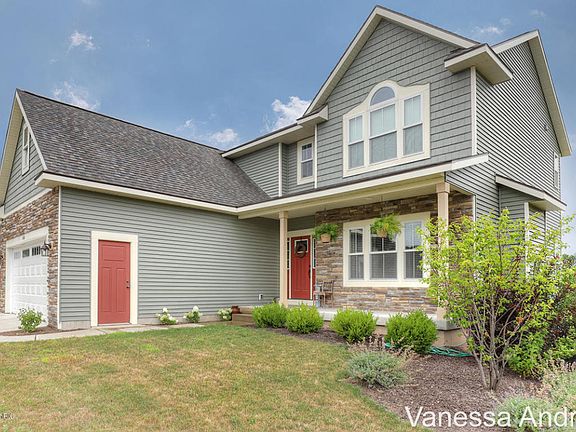 2nd image of 146 Dogwood Dr NE