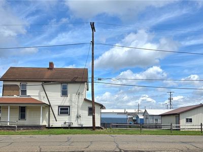2380 S Lawn Ave, Coshocton, OH, 43812