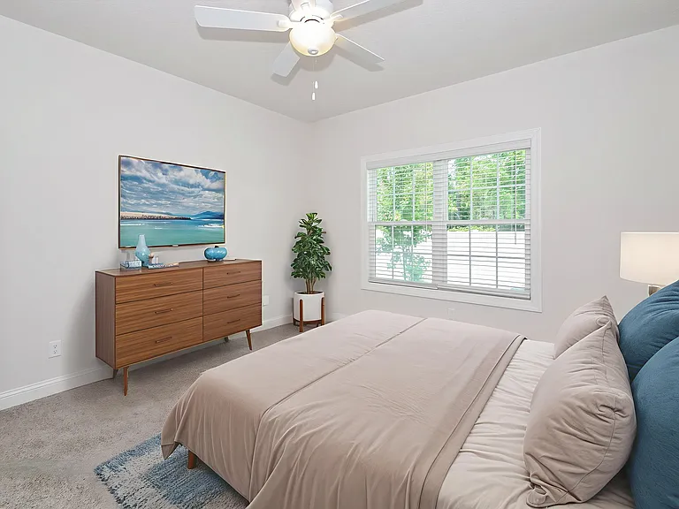 1038 Walker Point Way — Photo 6