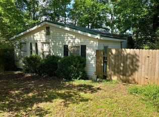 143 Weavers Lake Front Rd, Jackson, GA 30233