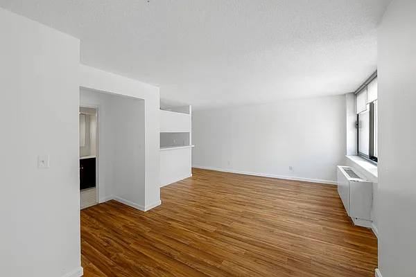 Rented by Compass | media 21