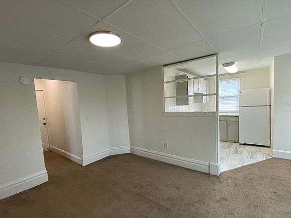 2nd image of 1715 W Pacific Ave APT D