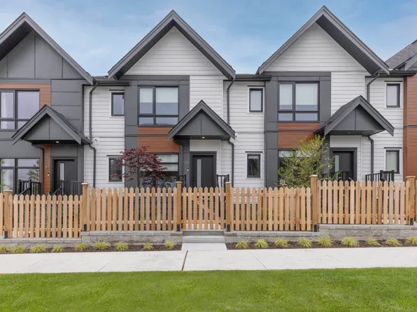 1959 165a St #4, Surrey, BC V3Z 9N3