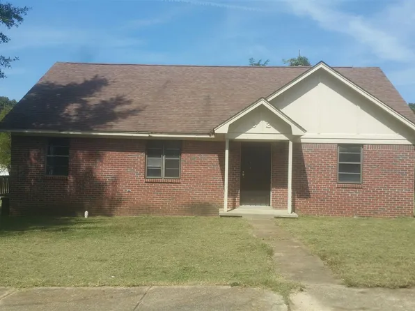 32 W Van Huesen Dr, Memphis, TN 38109