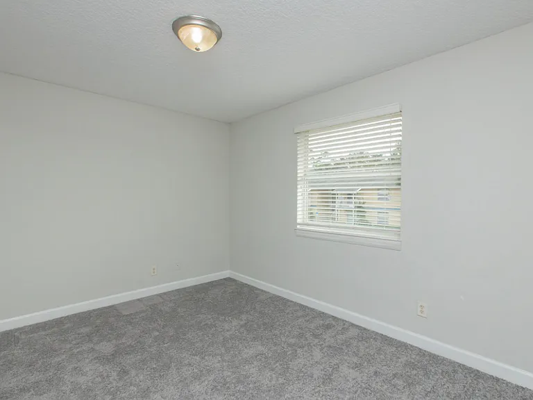 2760 Mayport Rd — Photo 27