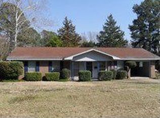 1303 Cleveland Dr, Magnolia, AR 71753