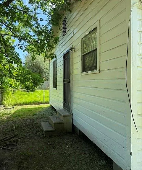 4602 Woolworth St #2 — Photo 4