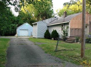 1486 W Knickerbocker Ave, Flint, MI 48505