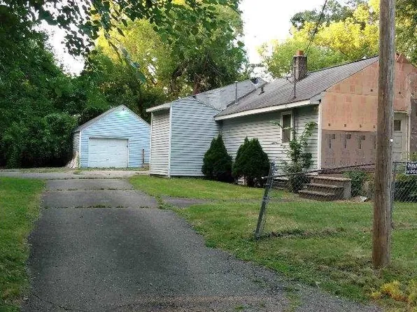 1486 W Knickerbocker Ave, Flint, MI 48505