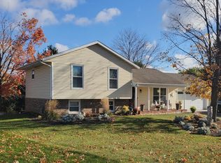N69W23396 Salem Ct W, Sussex, WI