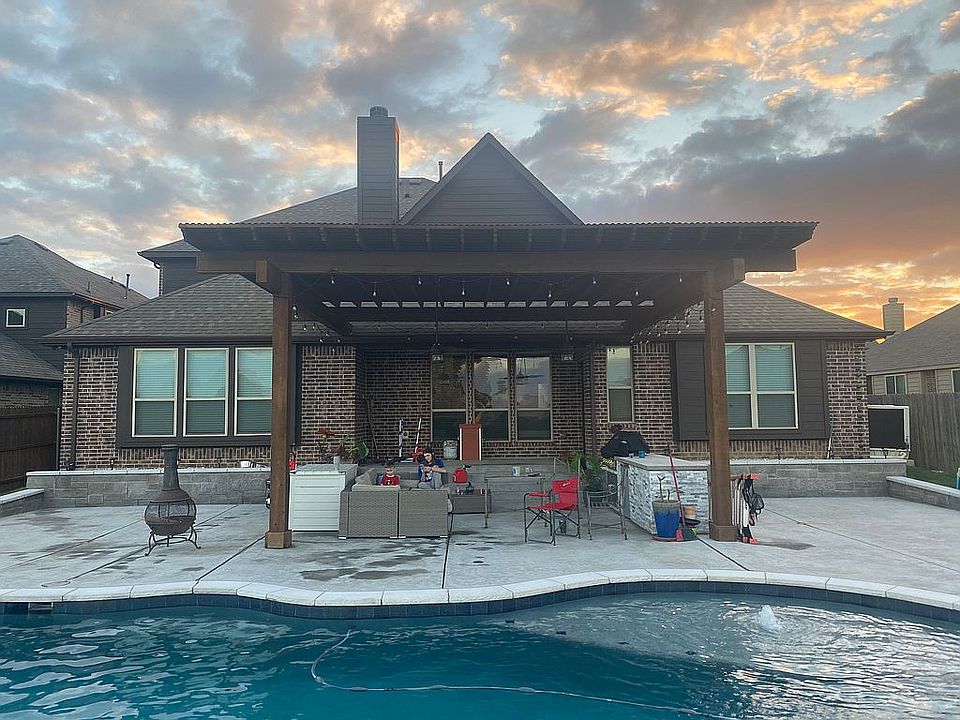 1st image of 1005 Weeping Oak Dr