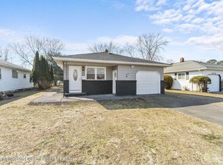 19 Goyave St, Toms River, NJ 08757