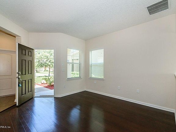 3rd image of 431 Forest Meadow Ln