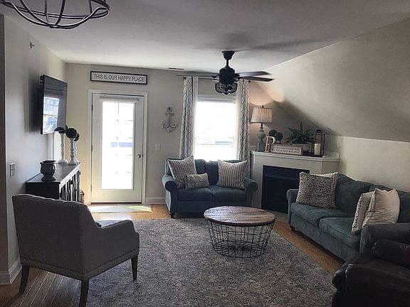 3rd image of 4401 Landis Ave Unit 4