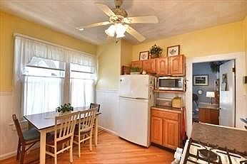 3rd image of 131 Euclid Ave #1