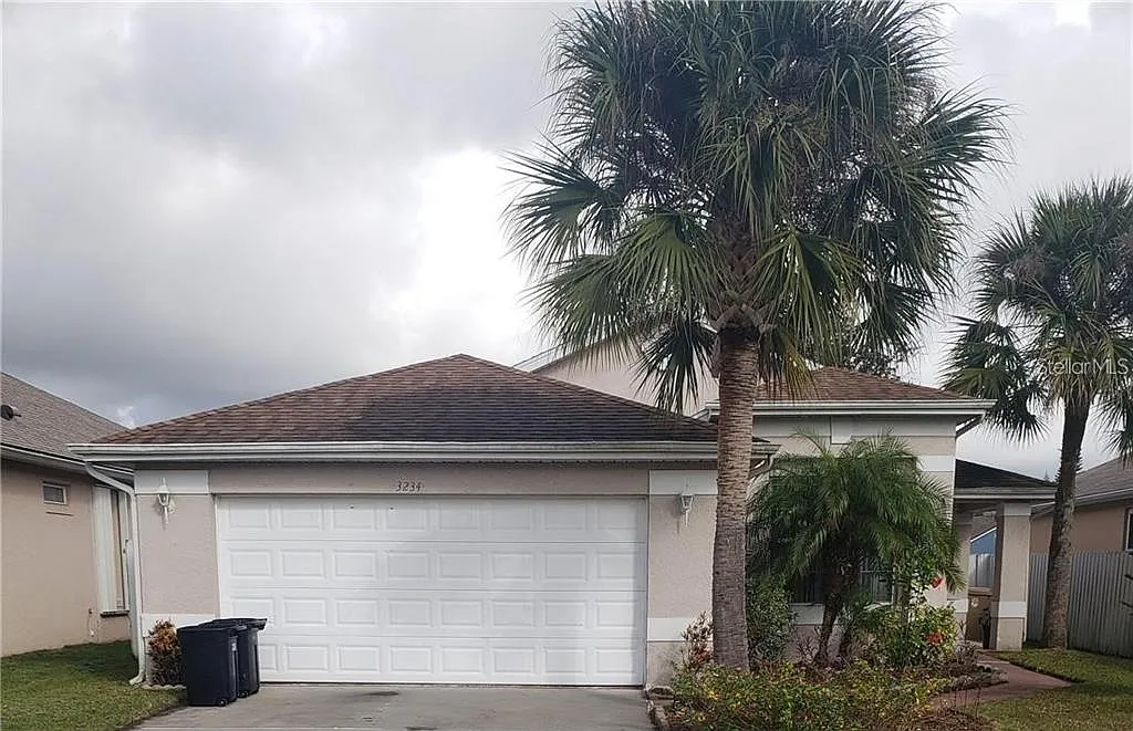 3 bed, 2.0 bath, 1756 sqft, $2,200 — Photo 1