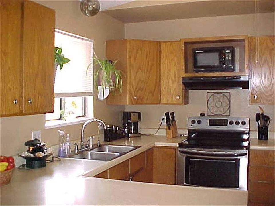 2nd image of 488 Royal Ann Way