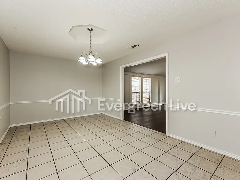 2401 Willow Oak Dr — Photo 8