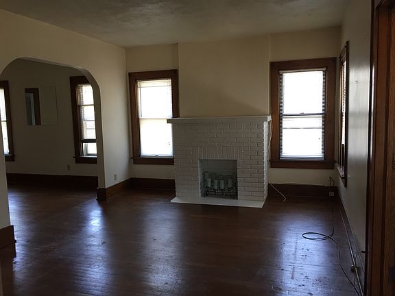 5th image of 2493 4th St