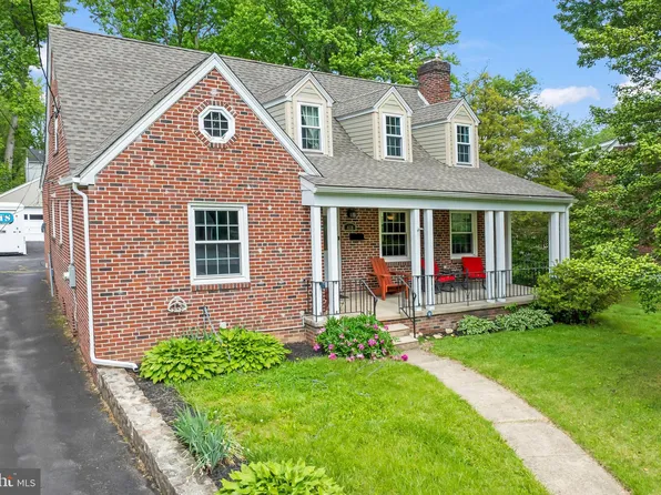 438 Hutchinson Ter, Holmes, PA 19043