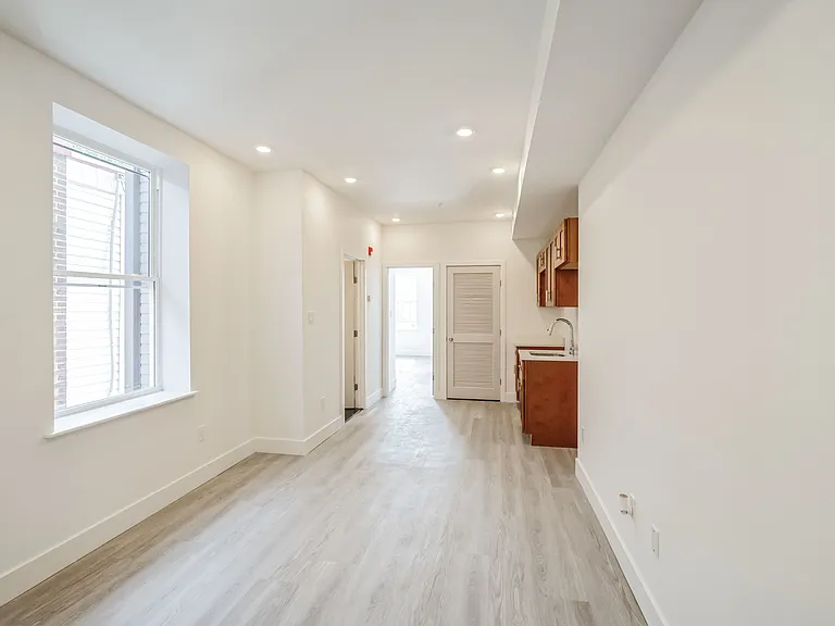 513 N 63rd St #4 — Photo 26