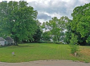 1196 Pages Point Rd, Menasha, WI 54952