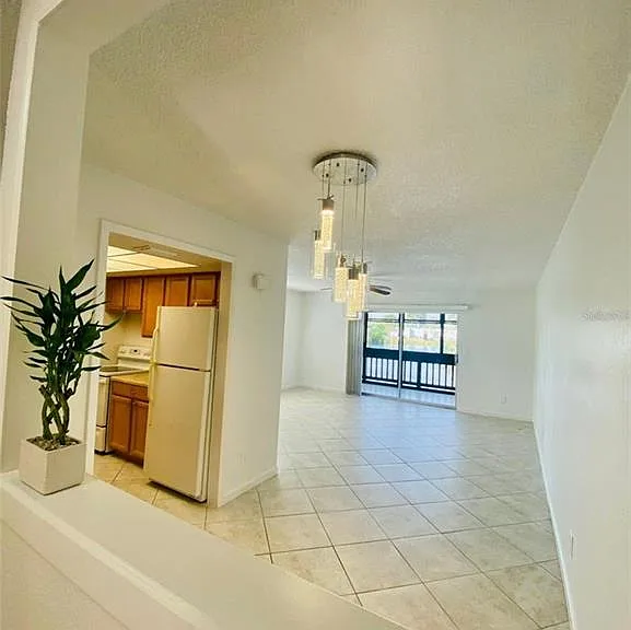 633 N Keene Rd #C — Photo 3