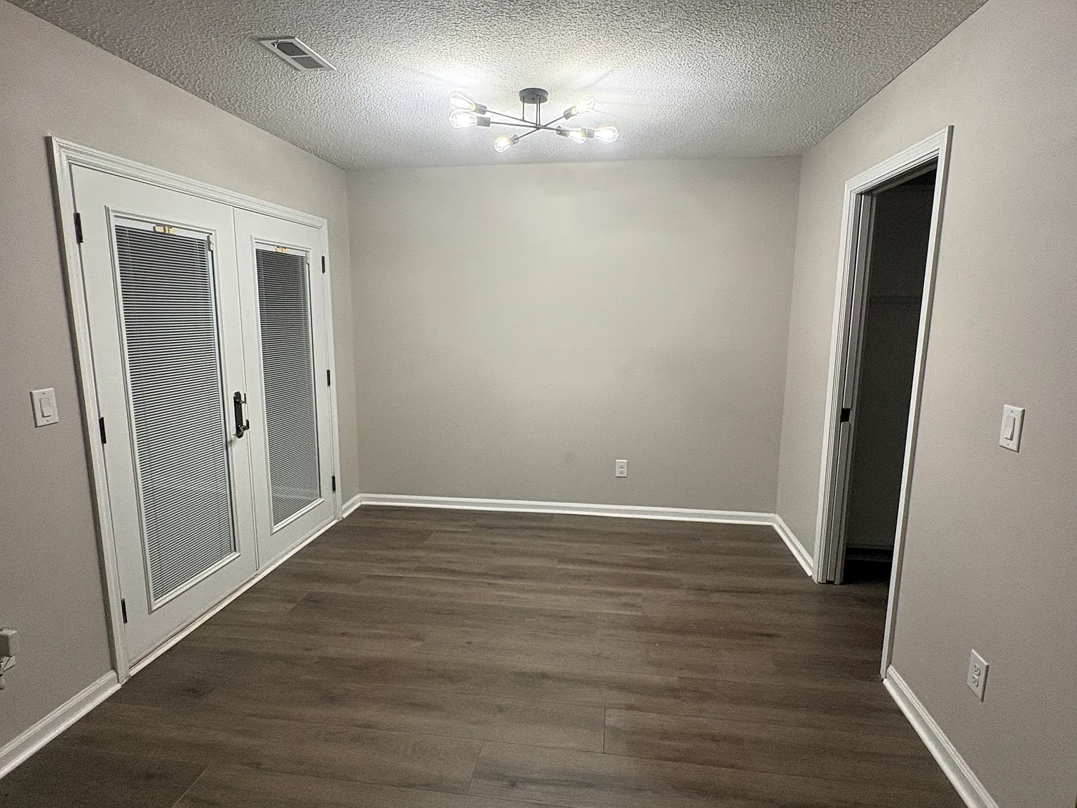 2 bed, 966 sqft, $1,700 — Photo 4