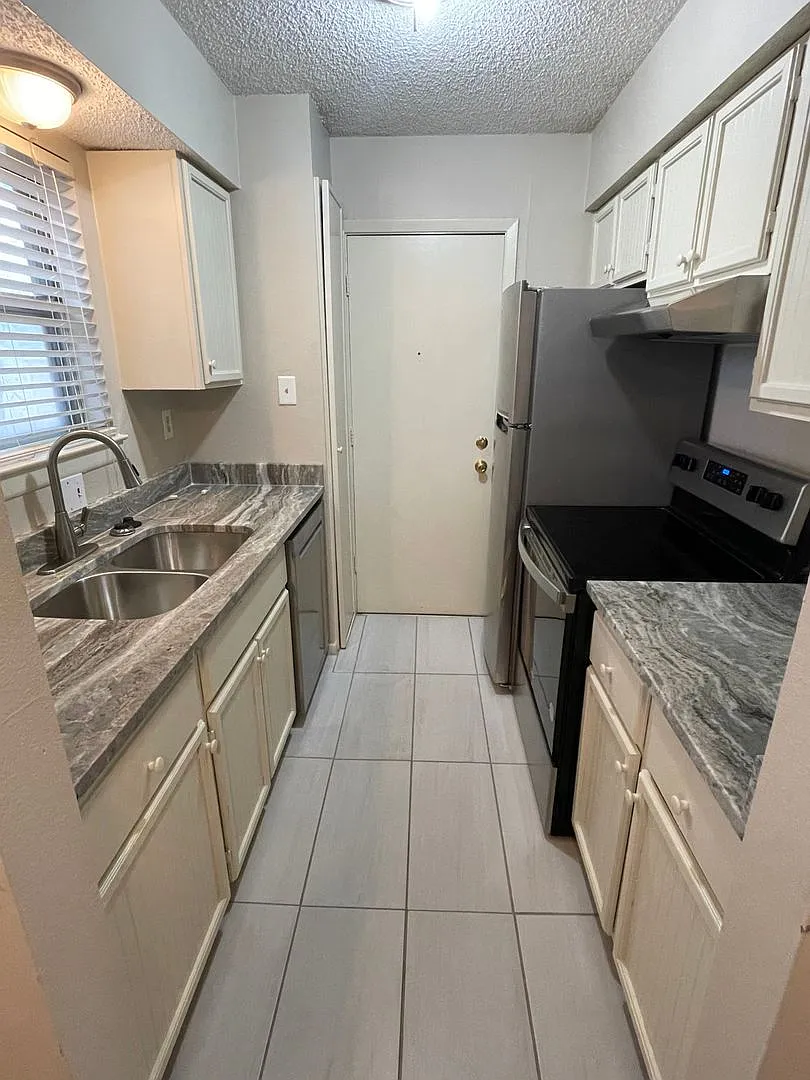 2BD/2BA Condo located on the Germantown/Memphis Line! — Photo 4
