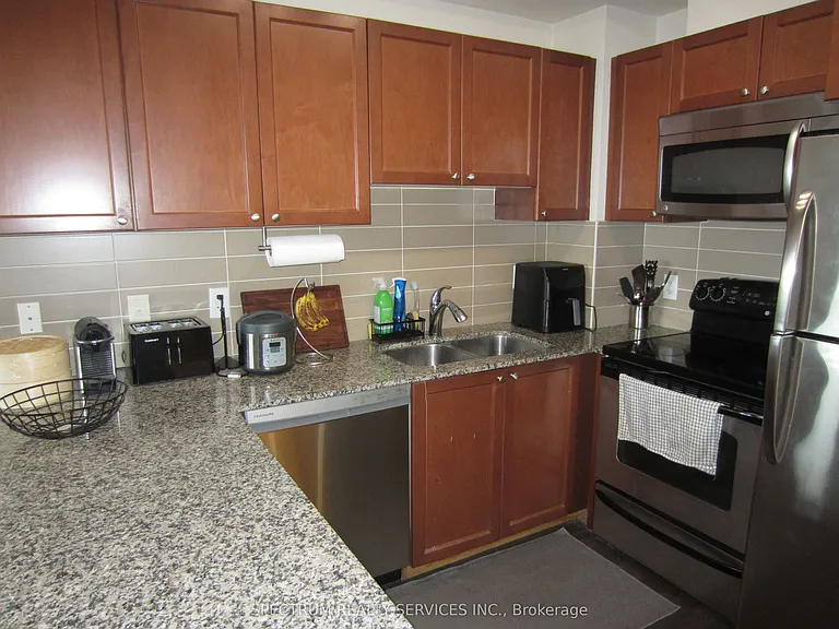 3865 Lake Shore Blvd W #512 — Photo 9