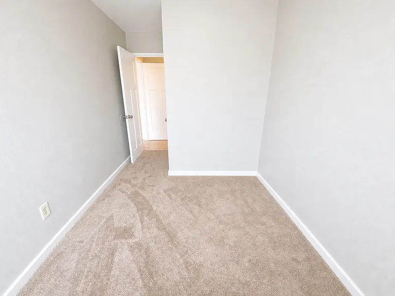 2-Bed/1-Bath Available July 15+