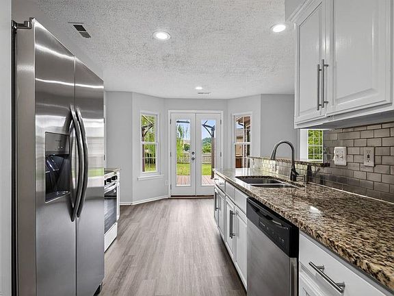 5th image of 6201 Glenrose Dr