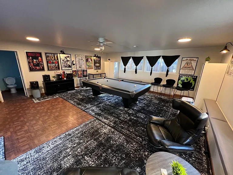 Casita or activity area or large separate bedroom with full kitchenette and full bath.