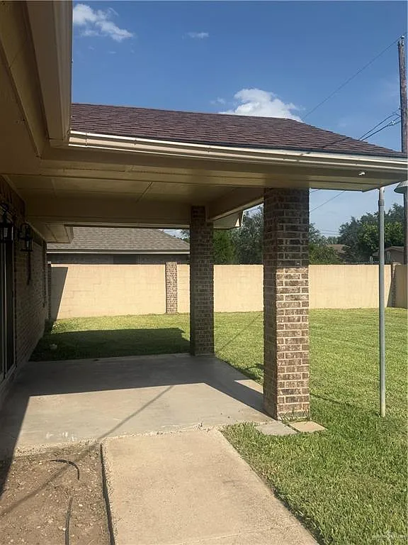 3 bed, 2.0 bath, 1399 sqft, $1,650 — Photo 4