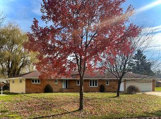 1111 E Circle Dr, Beaver Dam, WI 53916