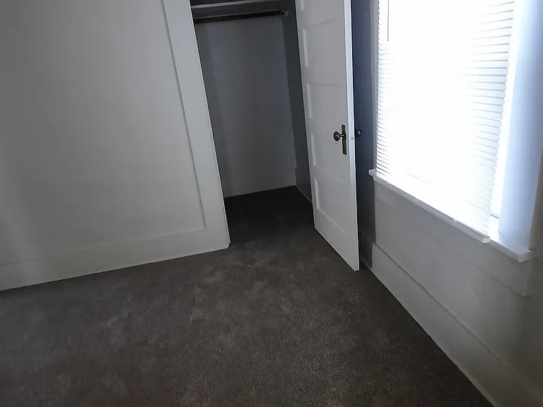 413 Pardee Ave — Photo 12