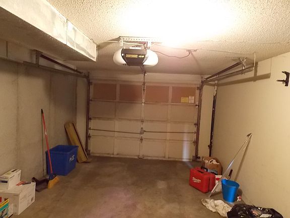 5th image of 210 W 132nd St