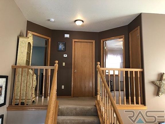 3rd image of 7709 W Alexandra St