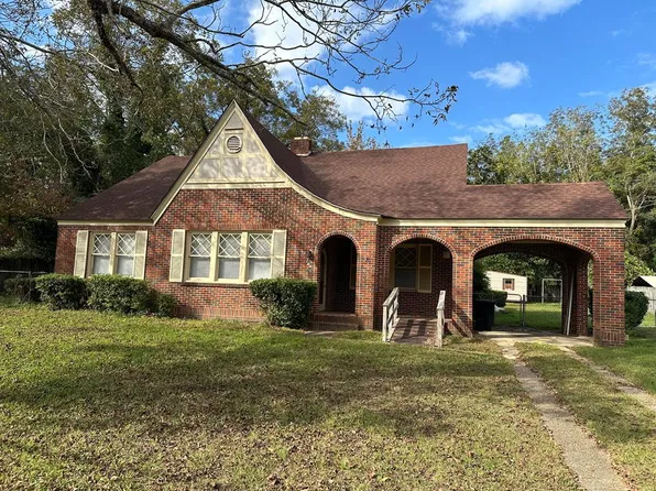 174 Oak St, Brundidge, AL 36010