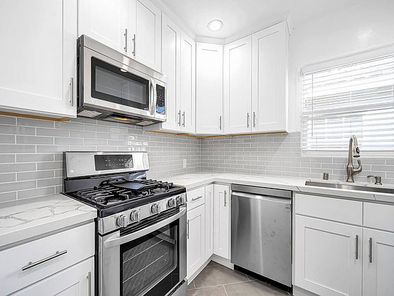 3rd image of 438 Longfellow Ave #440