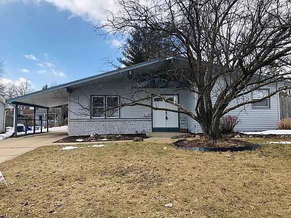3rd image of 3516 N Rockton Ave