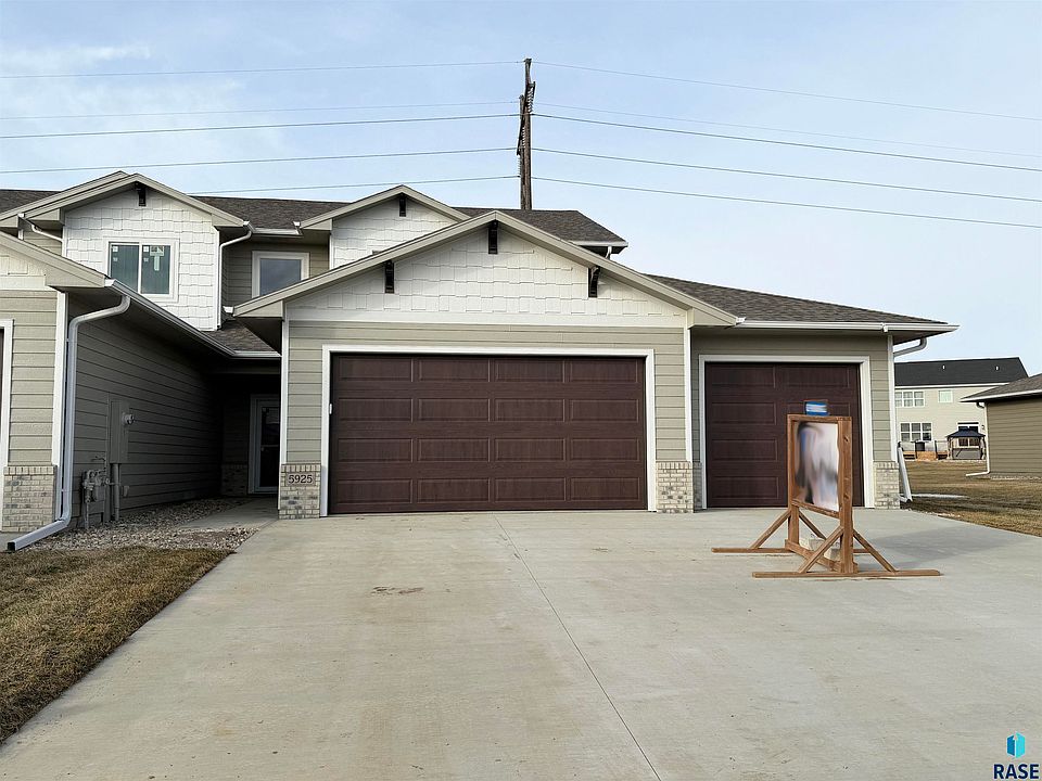 1st image of 5925 S Spirea Ave